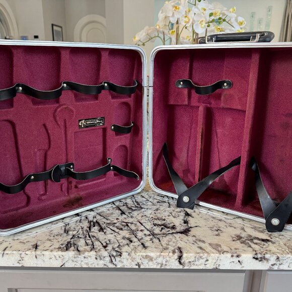 The Original Trav-L-Bar by Ever-Wear Executair 737 Model - Picture 5 of 13